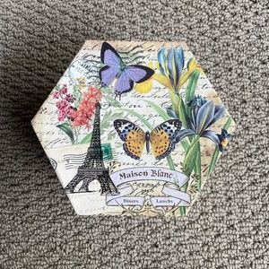6" x 6" Parisian French Themed Maison Blanc Hexagon Shaped Hard Box With Lid